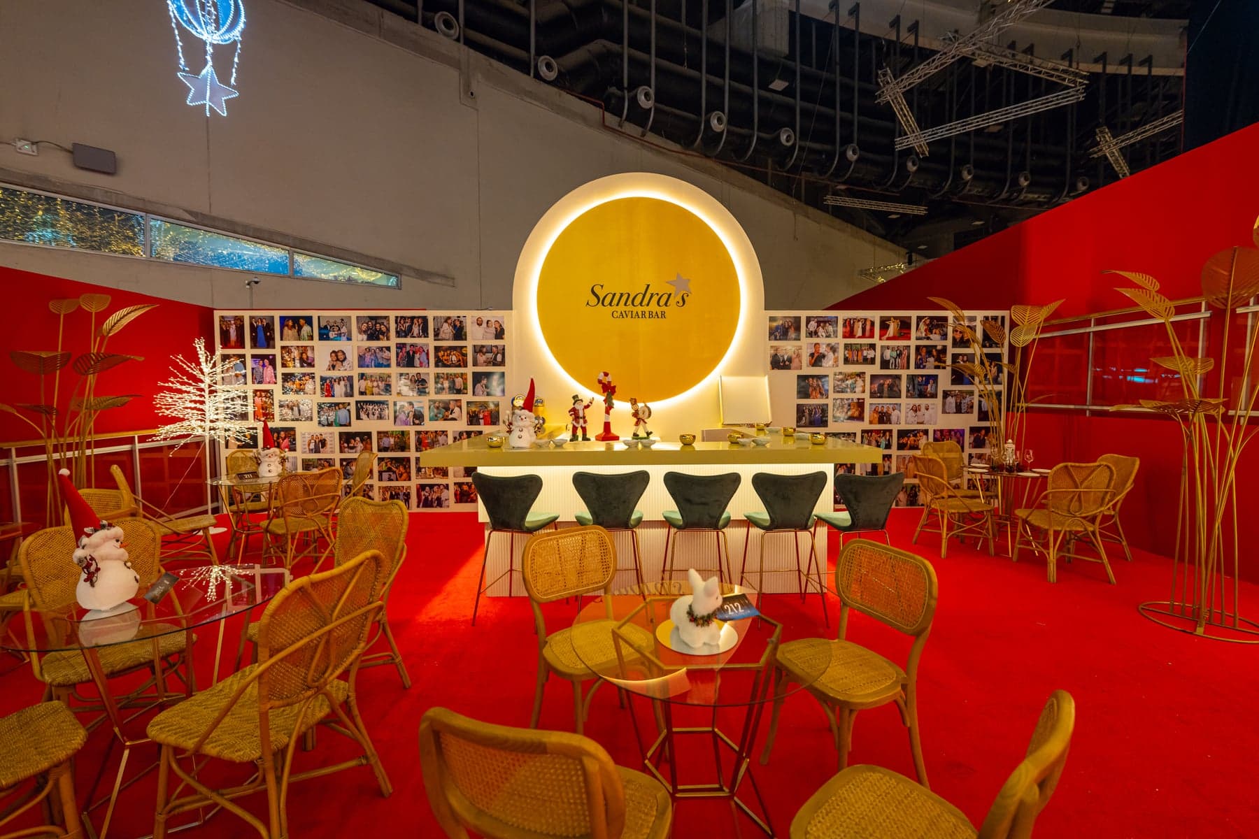 Sala de Sandra's con su photowall