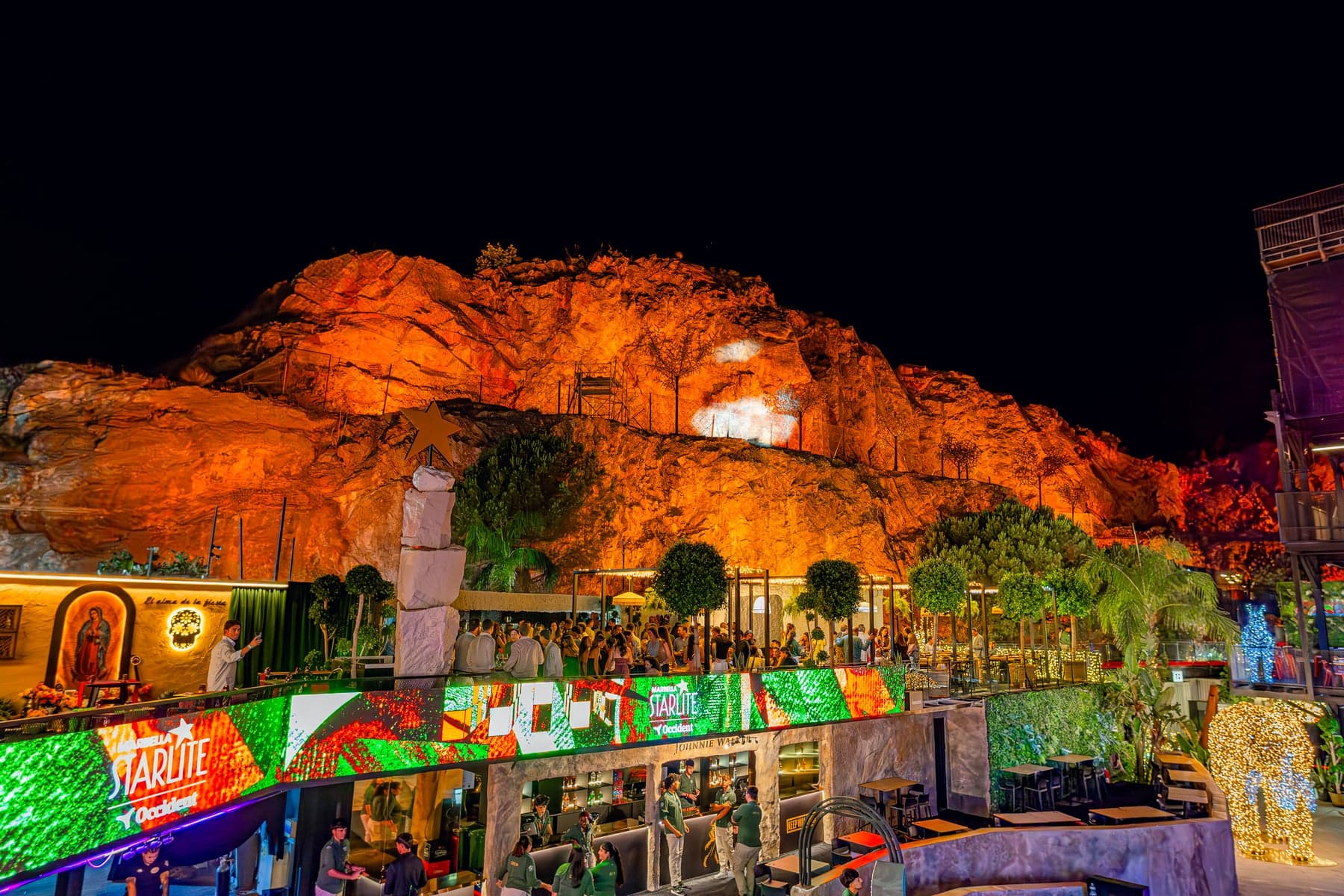 Panorámica nocturna de Temazo